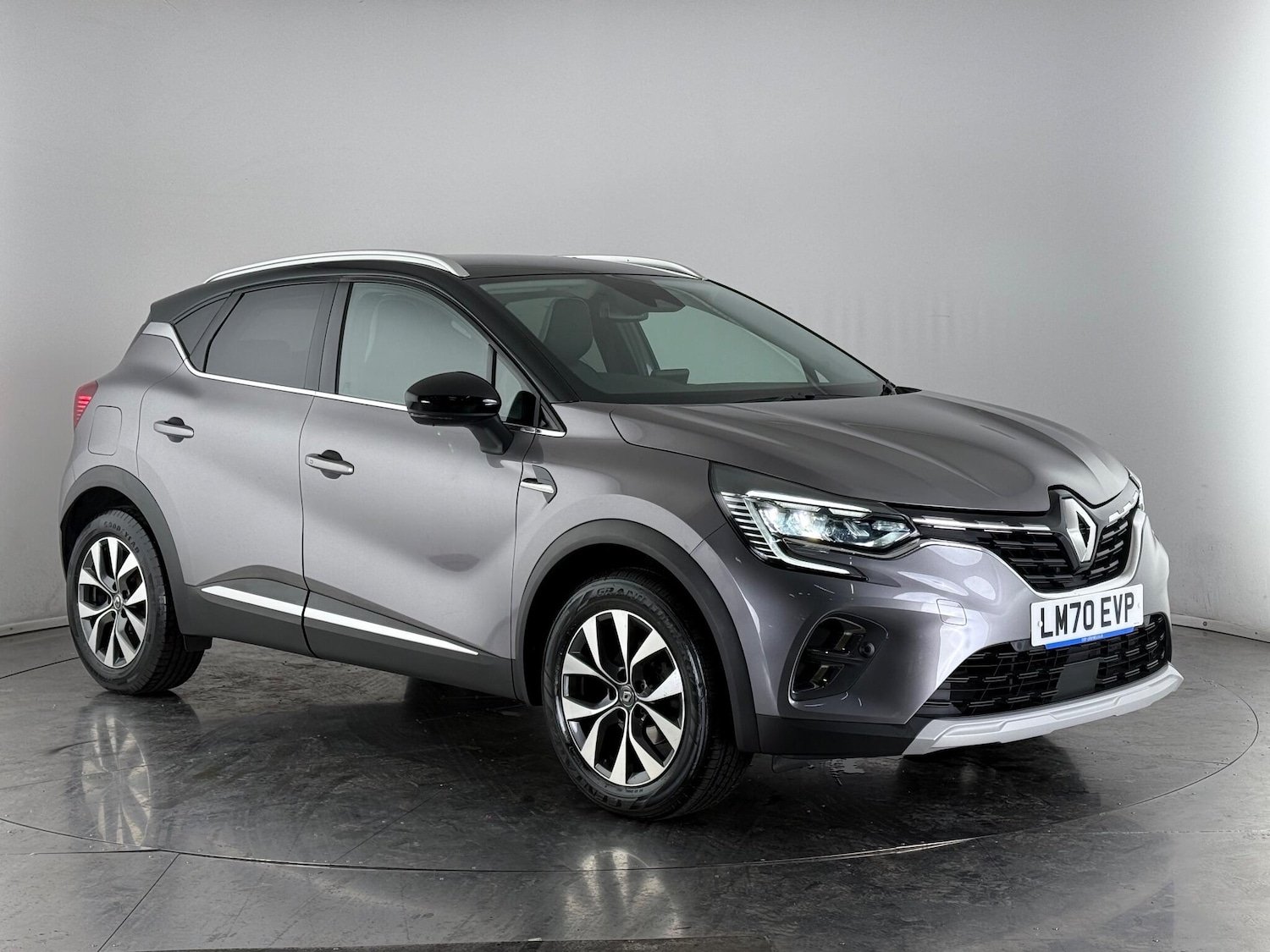 Used Renault Captur 2020 for sale - 76468416: Photo 1
