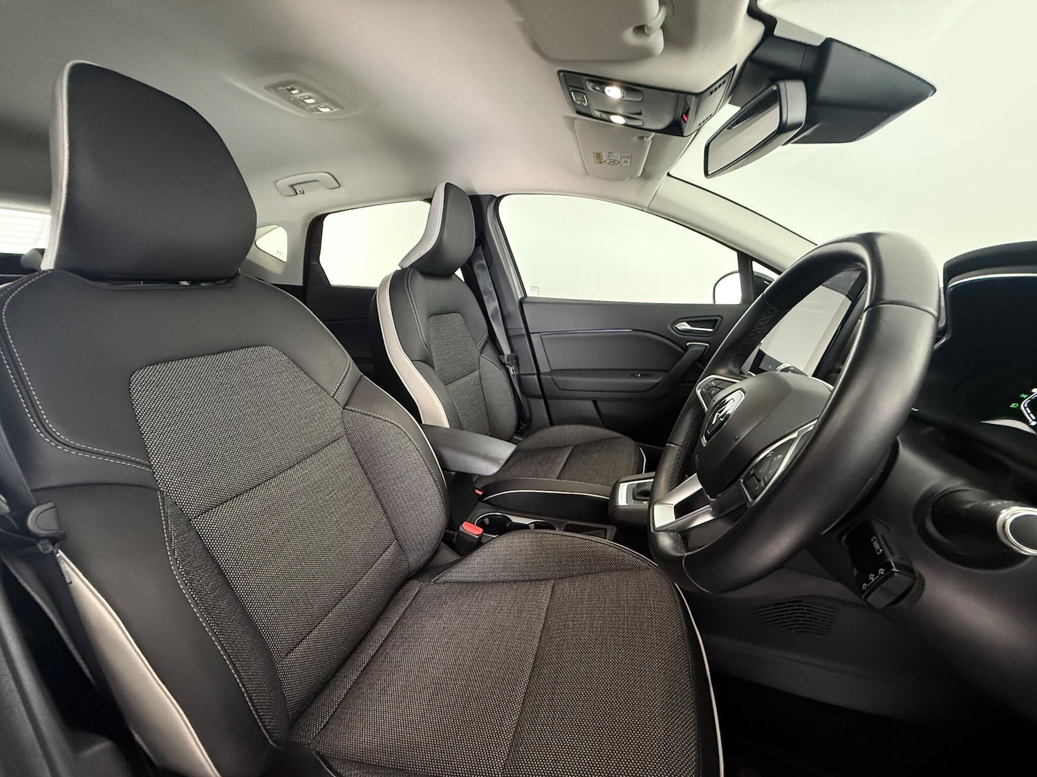 Used Renault Captur 2020 for sale - 76468416: Photo 16