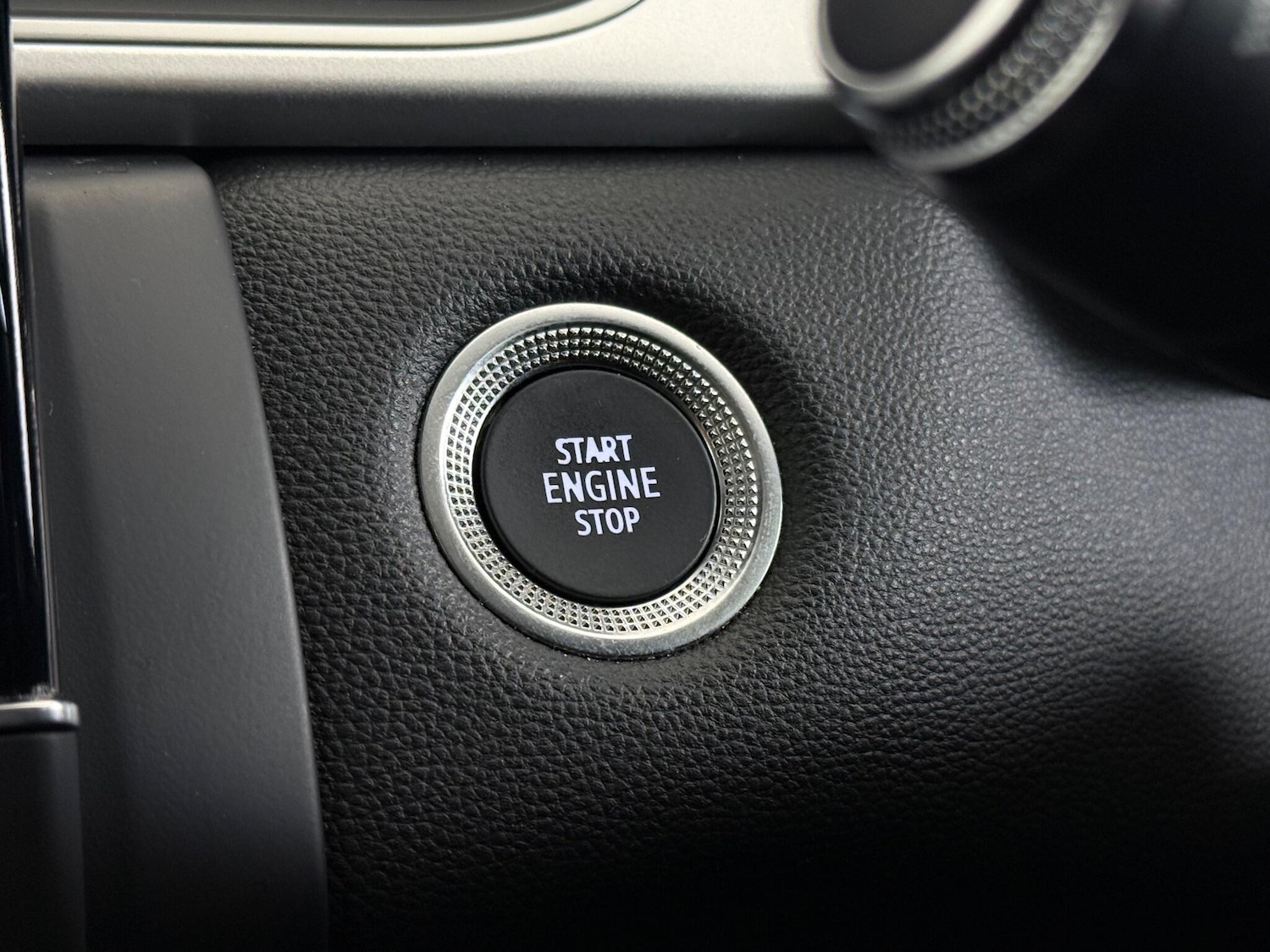 Used Renault Captur 2020 for sale - 76468416: Photo 25