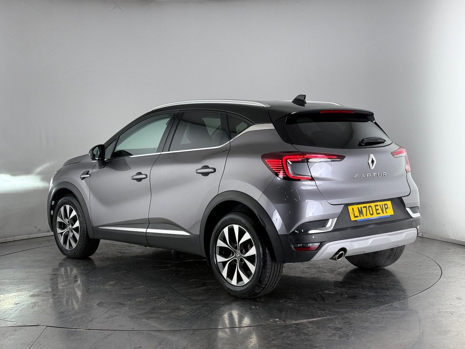 Used Renault Captur 2020 for sale - 76468416: Photo 4