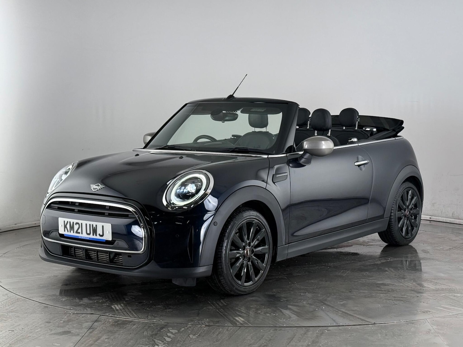 Used MINI Convertible 2021 for sale - 76714306: Photo 3