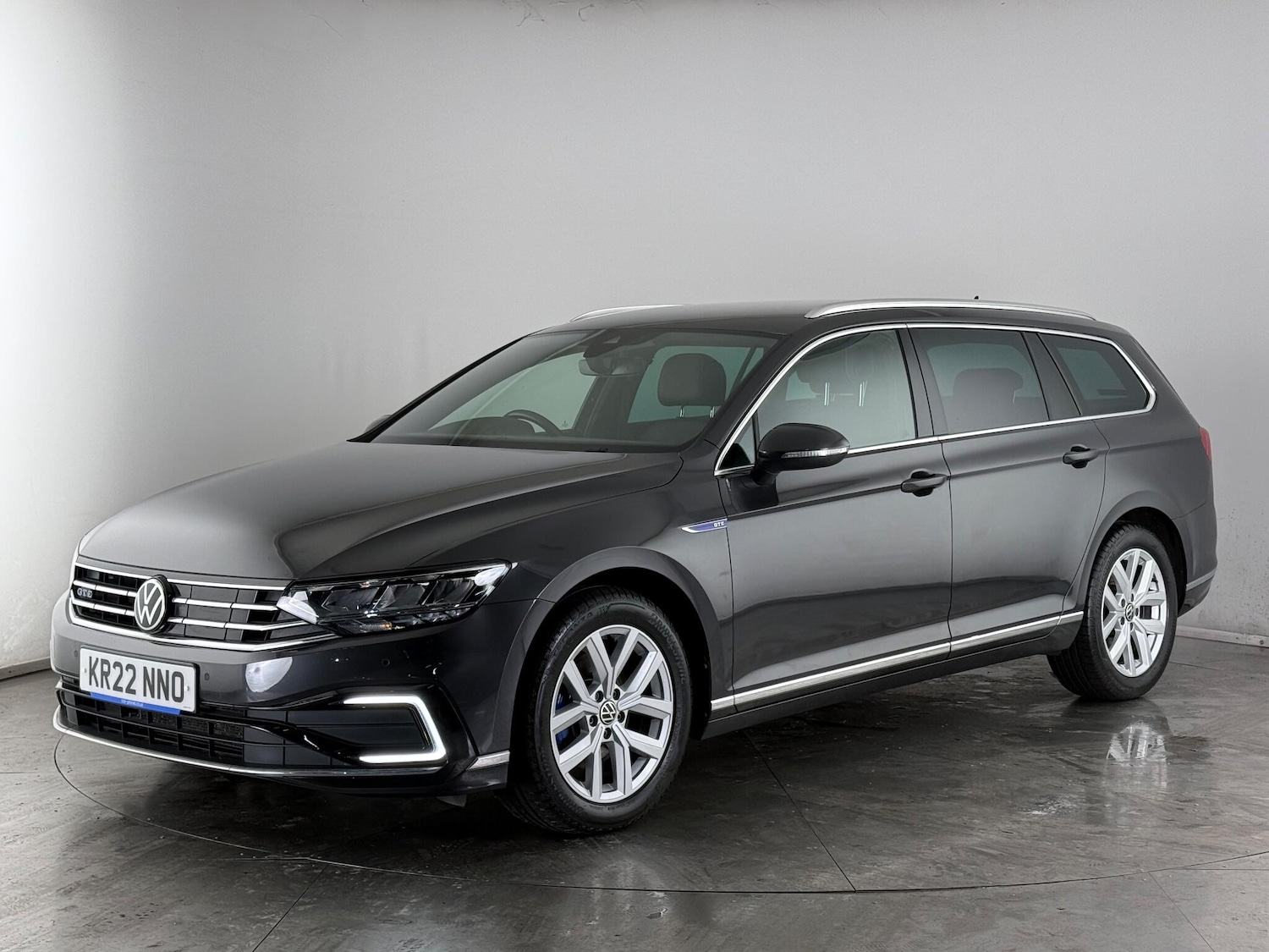 Used Volkswagen Passat 2022 for sale - 77221819: Photo 2