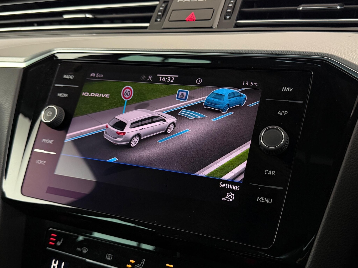 Used Volkswagen Passat 2022 for sale - 77221819: Photo 32