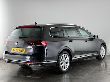 Used Volkswagen Passat 2022 for sale - 77221819: Photo