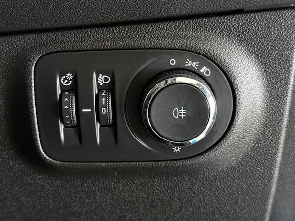 Used Vauxhall ADAM 2018 for sale - 75642626: Photo 21