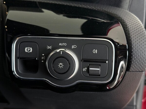 Used Mercedes-Benz A-Class 2018 for sale - 75403360: Photo 23