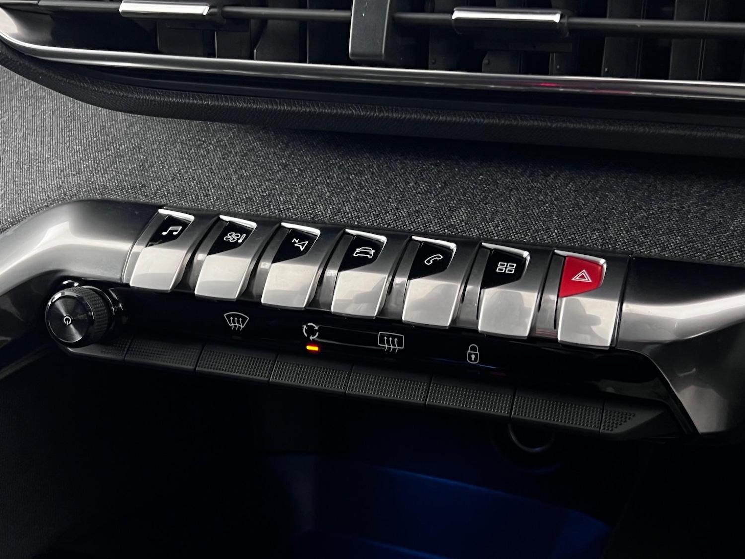 Used Peugeot 5008 2018 for sale - 77243756: Photo 28