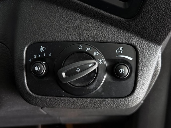 Used Ford Kuga 2017 for sale - 75992615: Photo 28