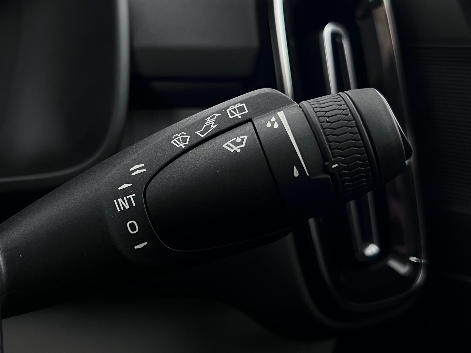 Used Volvo XC40 2020 for sale - 76468578: Photo 29