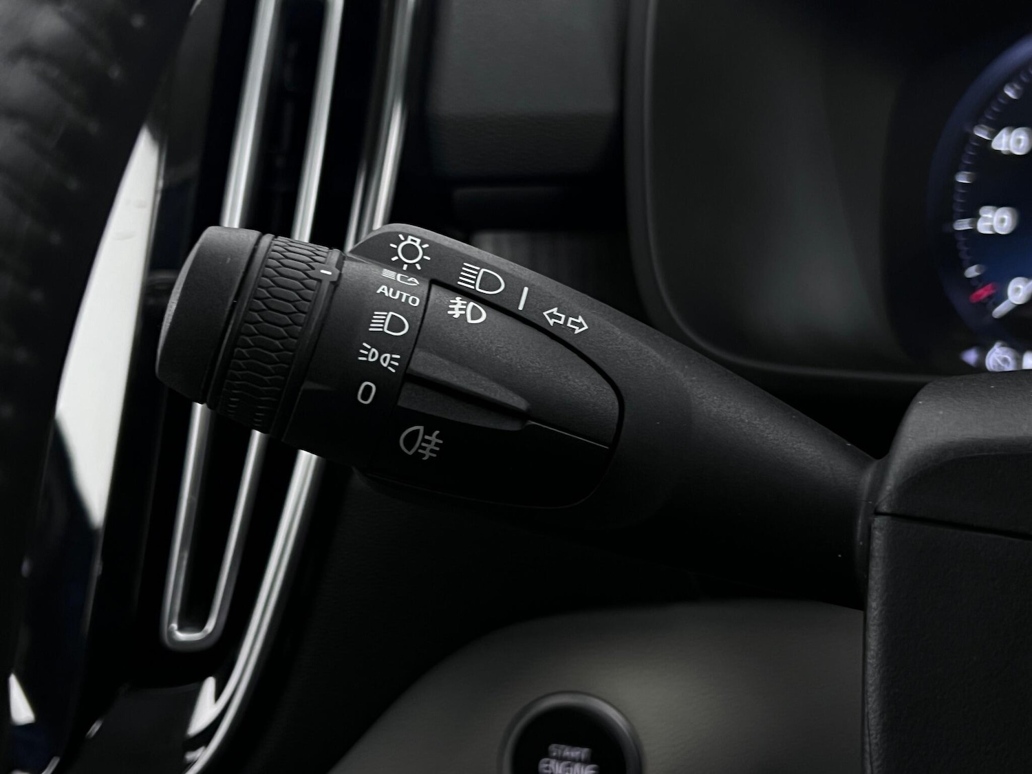 Used Volvo XC40 2020 for sale - 76468578: Photo 30