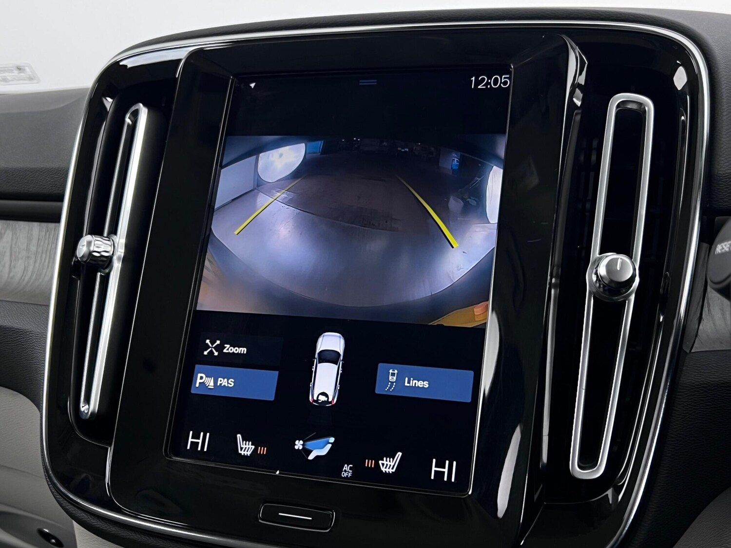 Used Volvo XC40 2020 for sale - 76468578: Photo 40