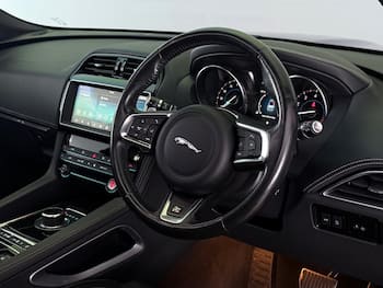 Used Jaguar F-Pace 2018 for sale - 79681289: Photo