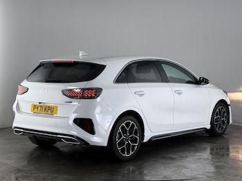 Used Kia Ceed 2022 for sale - 76303886: Photo