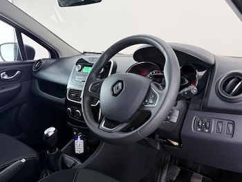 Used Renault Clio 2018 for sale - 78797424: Photo