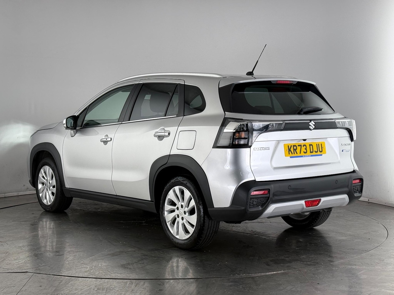 Used Suzuki SX4 S-Cross 2023 for sale - 77180789: Photo 4