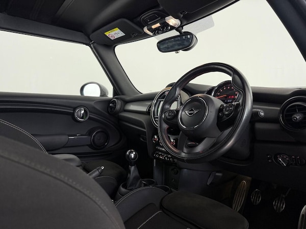 Used MINI Convertible 2019 for sale - 76203103: Photo 18