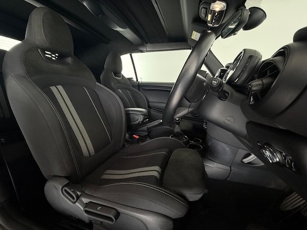 Used MINI Convertible 2019 for sale - 76203103: Photo 19