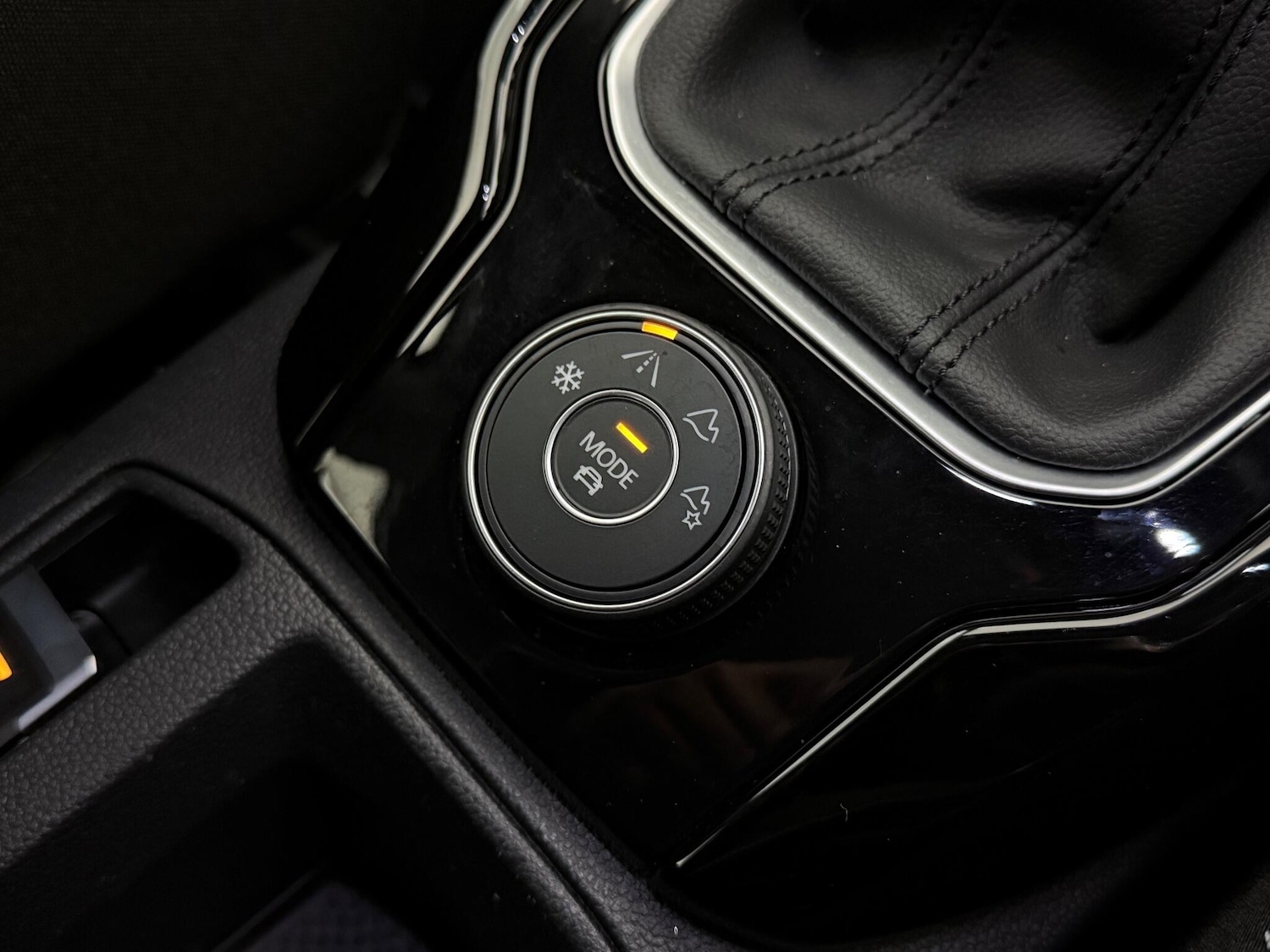 Used Volkswagen T-Roc 2022 for sale - 76620496: Photo 46