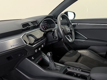 Used Audi Q3 2019 for sale - 79121945: Photo