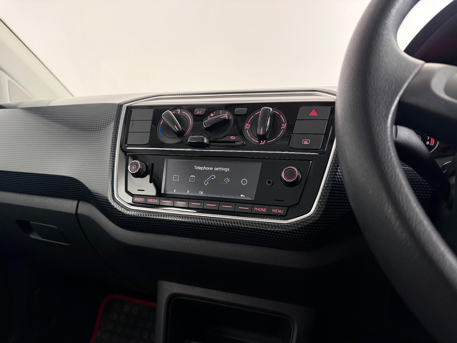 Used Volkswagen up! 2018 for sale - 77259780: Photo 27