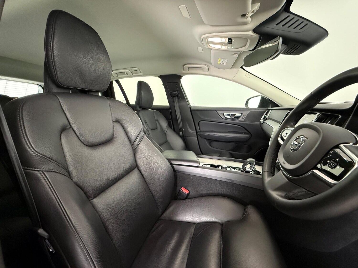 Used Volvo V60 2022 for sale - 77809261: Photo 13