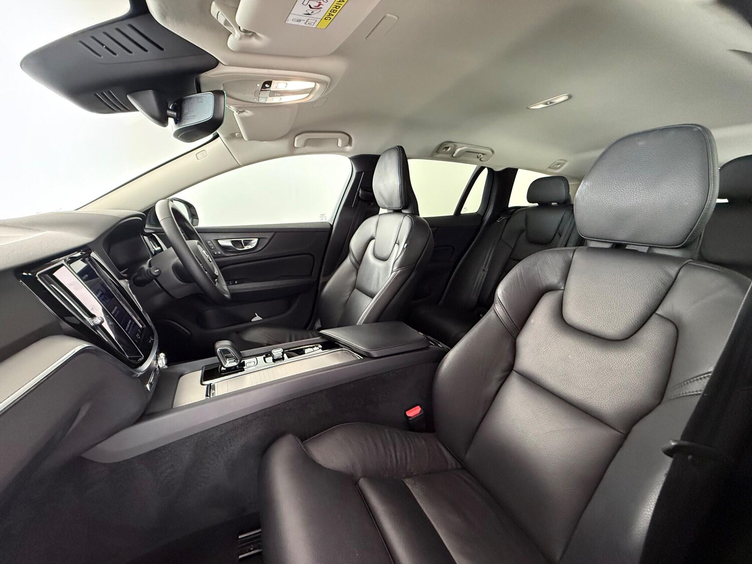 Used Volvo V60 2022 for sale - 77809261: Photo 15