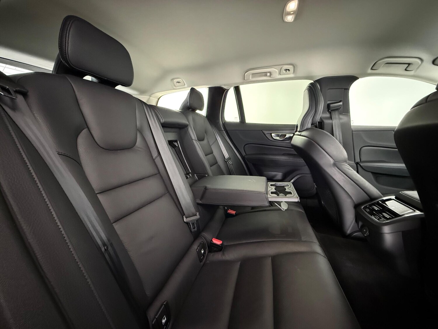 Used Volvo V60 2022 for sale - 77809261: Photo 16