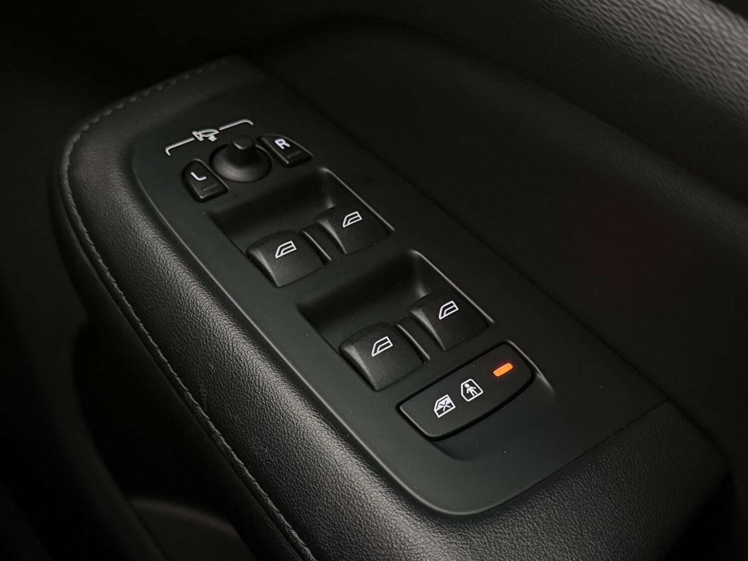 Used Volvo V60 2022 for sale - 77809261: Photo 23