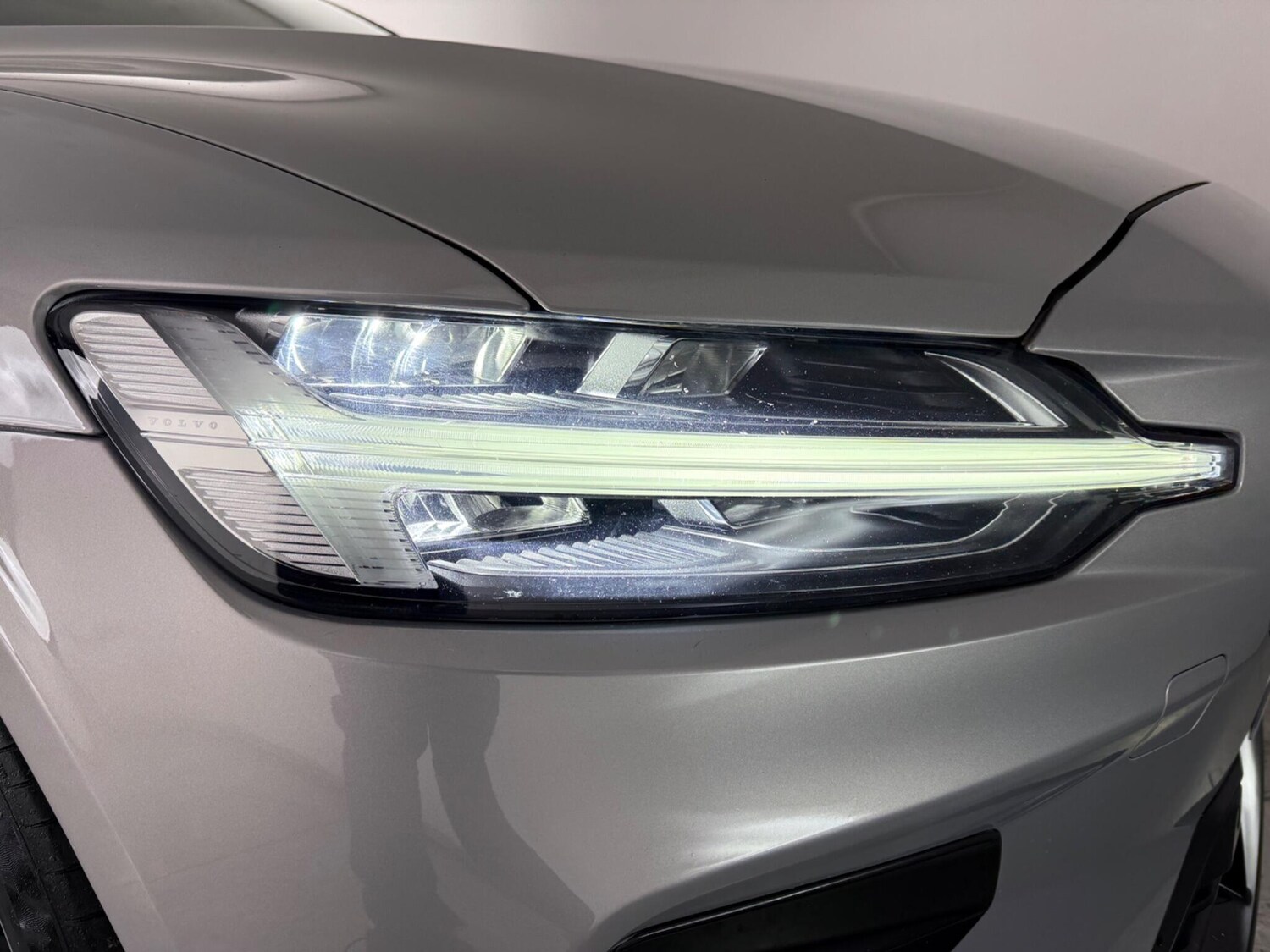 Used Volvo V60 2022 for sale - 77809261: Photo 6