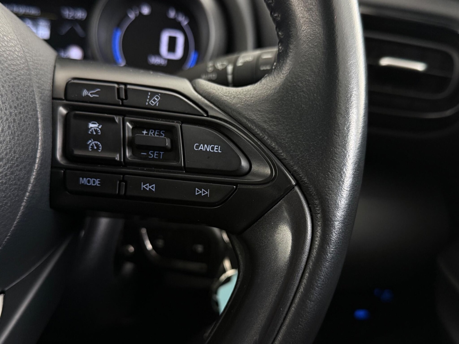 Used Toyota Yaris 2022 for sale - 77511542: Photo 18