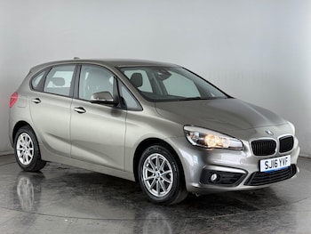 2016 (16) - 218i SE 5dr