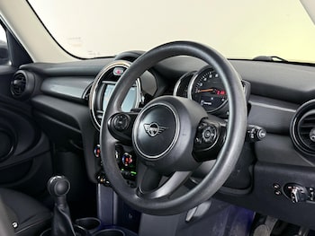Used MINI Hatch 2019 for sale - 79577547: Photo