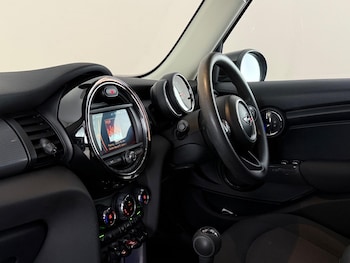 Used MINI Hatch 2019 for sale - 79577547: Photo