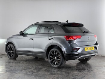 Used Volkswagen T-Roc 2021 for sale - 77260001: Photo
