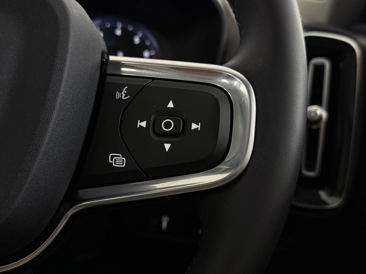 Used Volvo XC40 2021 for sale - 77180814: Photo 21