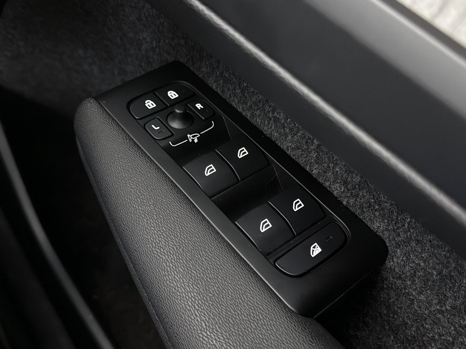 Used Volvo XC40 2021 for sale - 77180814: Photo 26