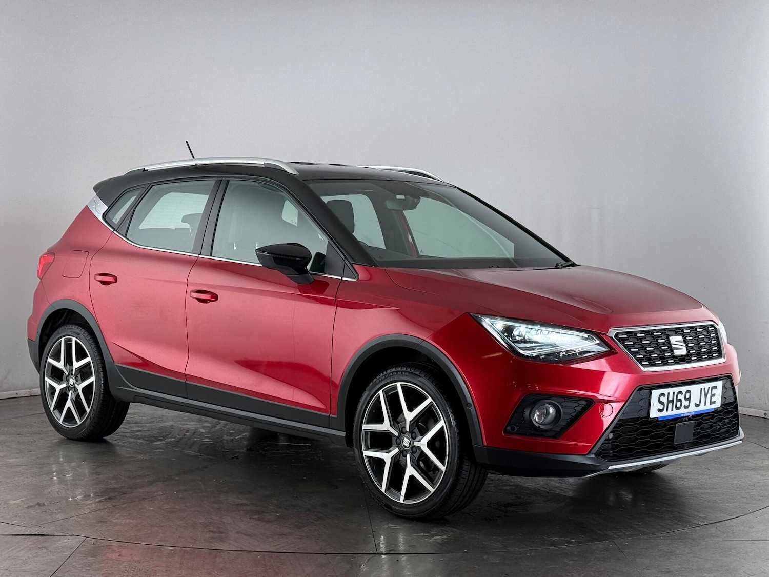 Used SEAT Arona 2019 for sale - 77371910: Photo 1