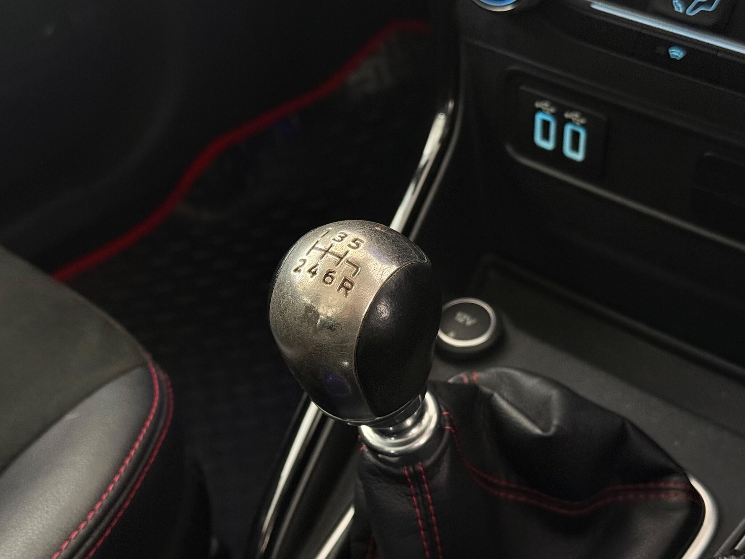 Used Ford Ecosport 2018 for sale - 76468788: Photo 42