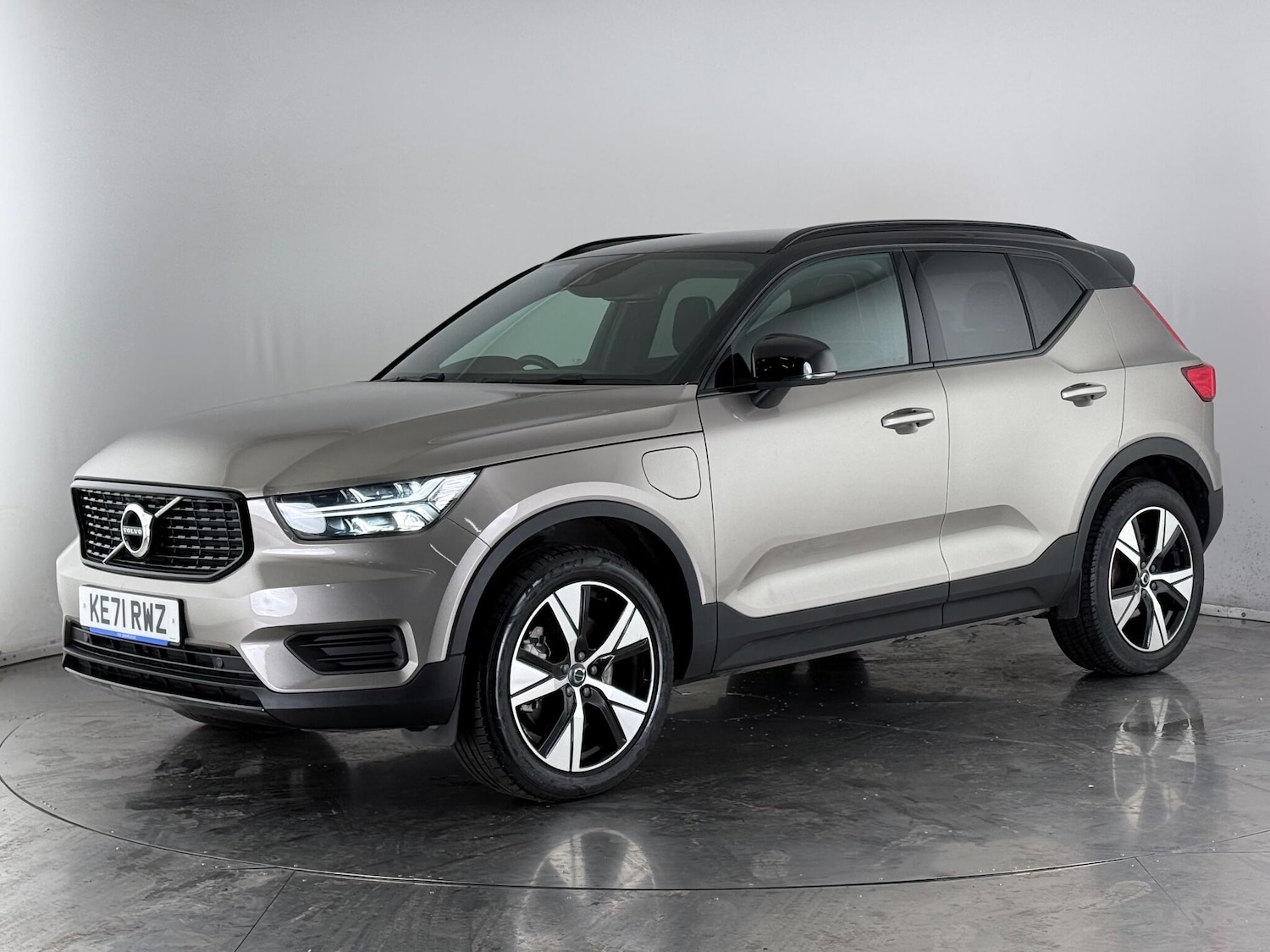 Used Volvo XC40 2022 for sale - 76468383: Photo 3