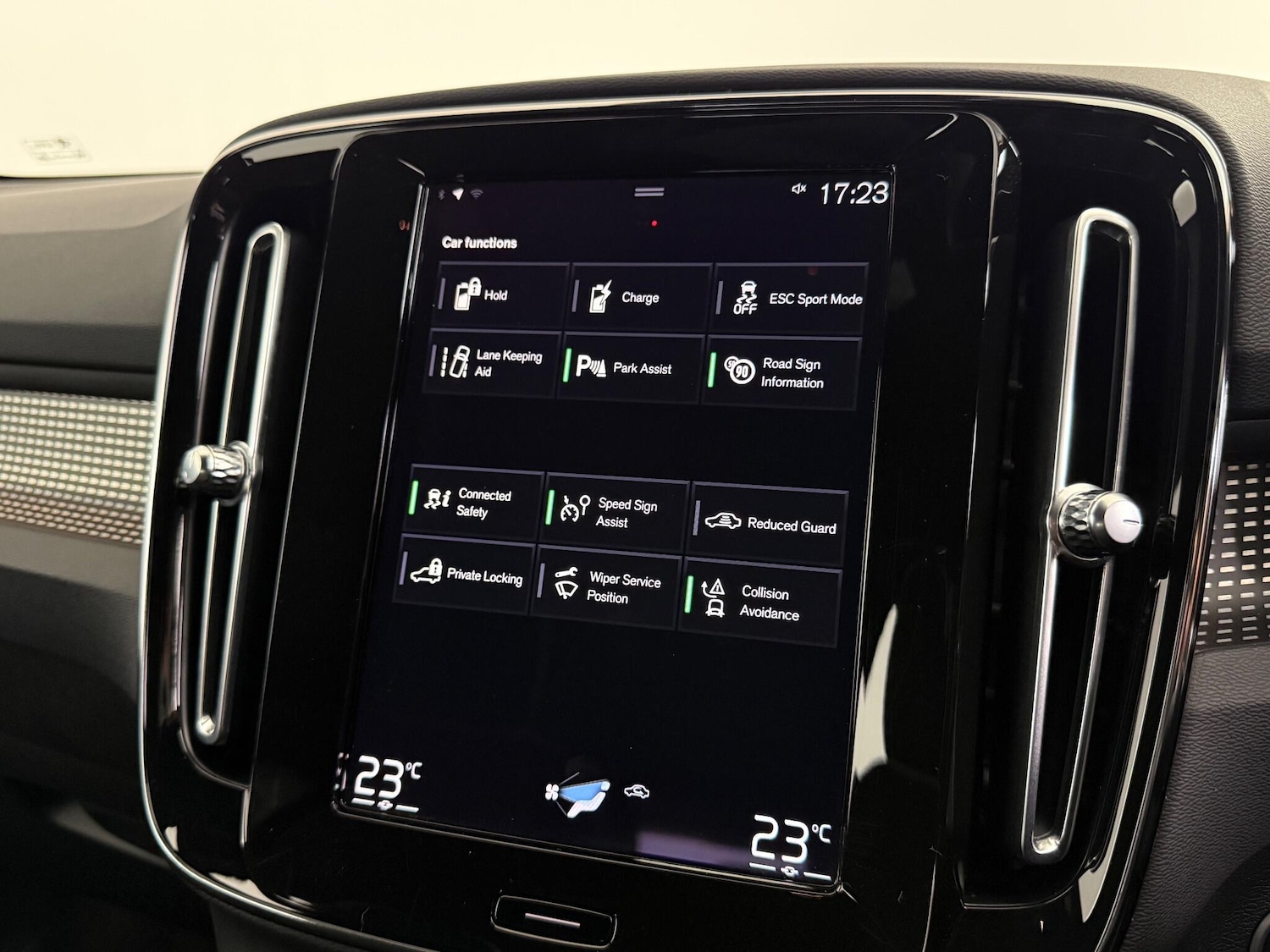 Used Volvo XC40 2022 for sale - 76468383: Photo 38