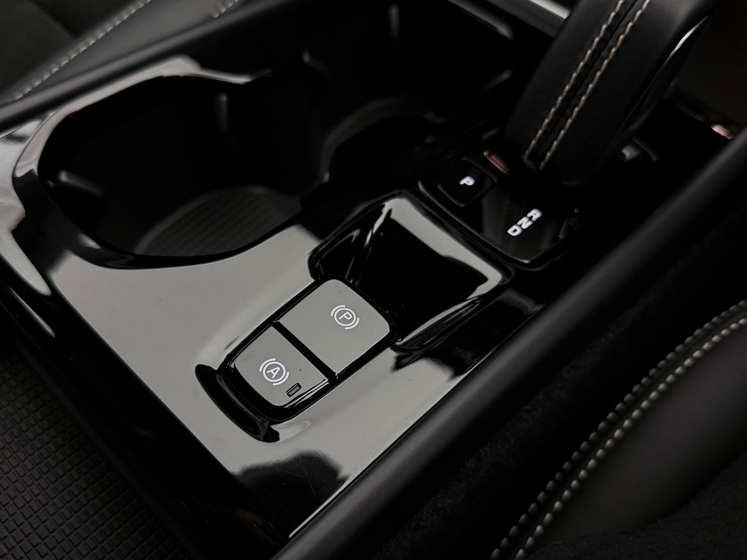 Used Volvo XC40 2022 for sale - 76468383: Photo 42