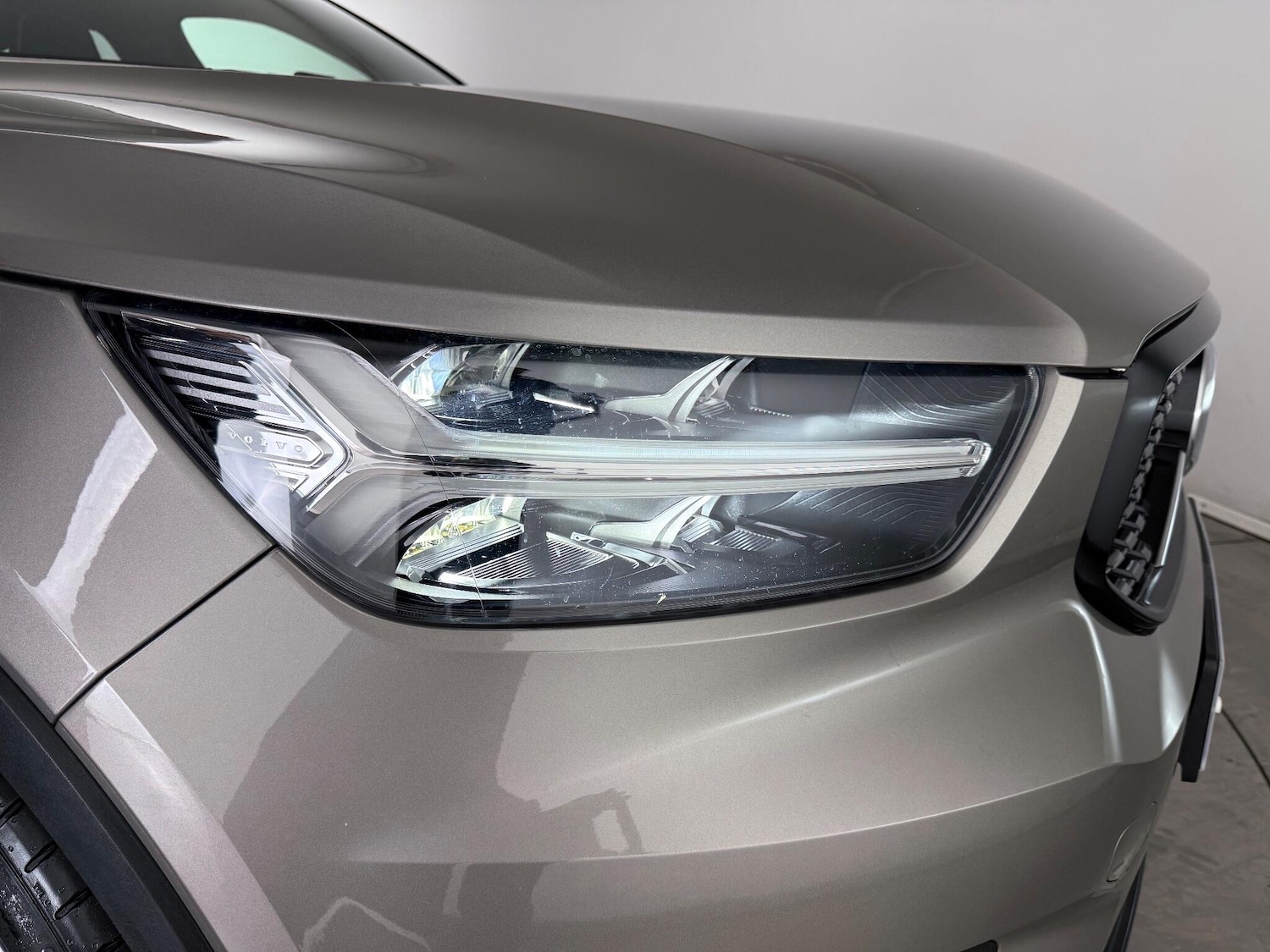 Used Volvo XC40 2022 for sale - 76468383: Photo 8