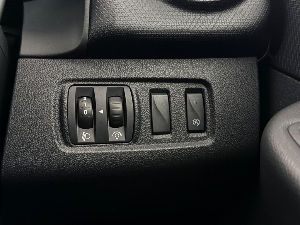 Used Renault Clio 2019 for sale - 76280033: Photo 31