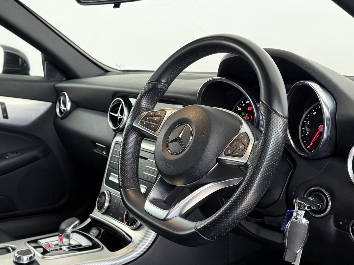 Used Mercedes-Benz SLC 2018 for sale - 76468448: Photo 20