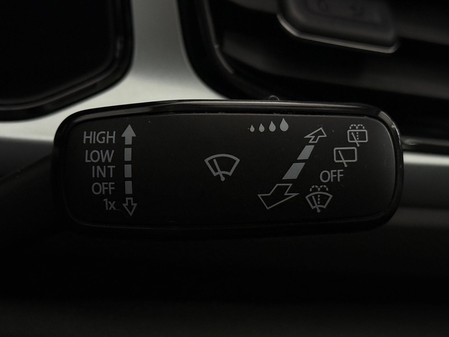 Used Volkswagen T-Roc 2023 for sale - 77550822: Photo 22