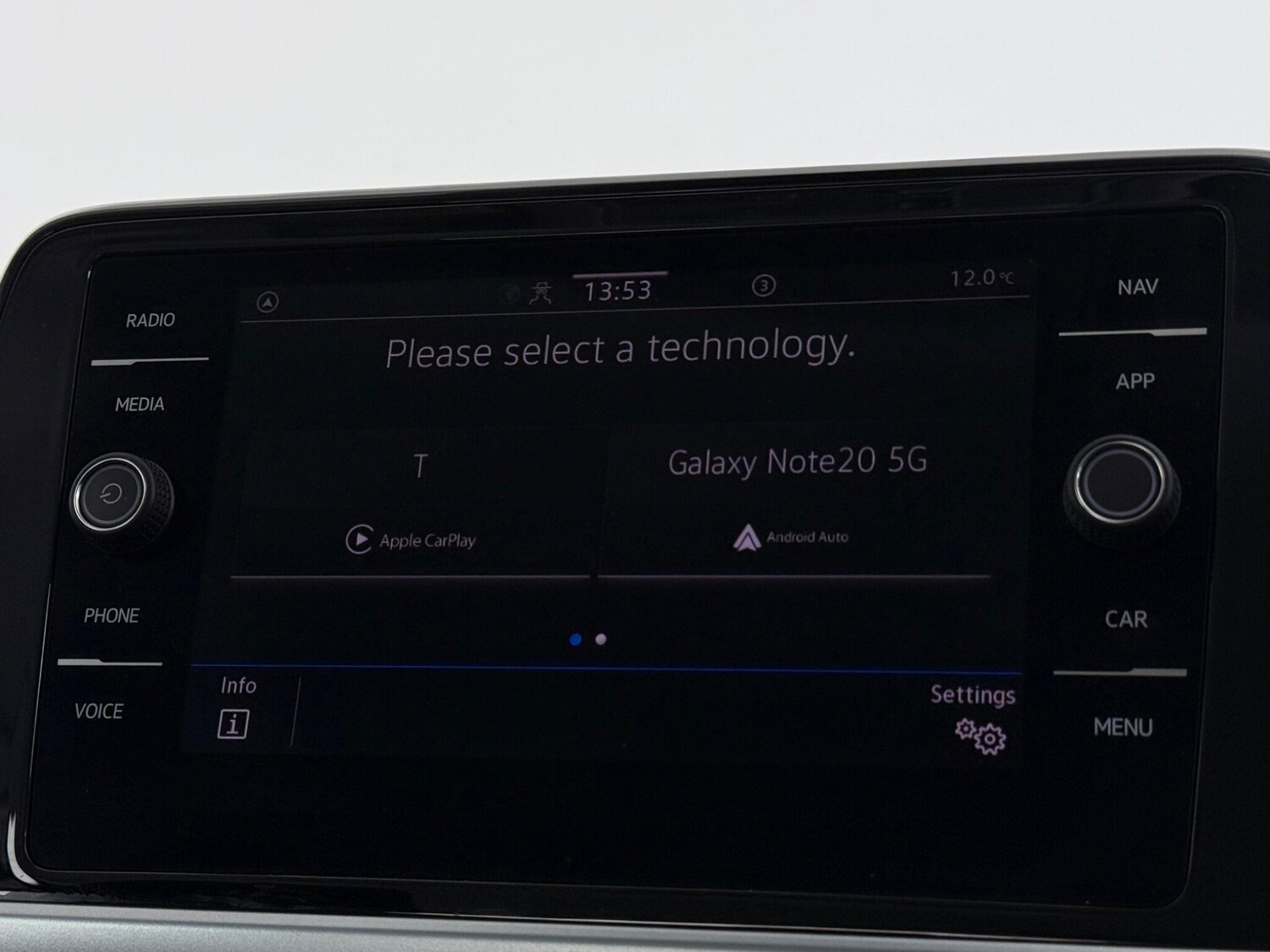 Used Volkswagen T-Roc 2023 for sale - 77550822: Photo 28