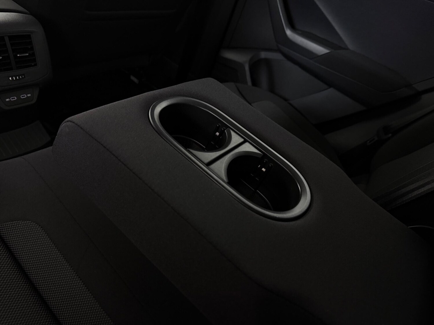 Used Volkswagen T-Roc 2023 for sale - 77550822: Photo 32