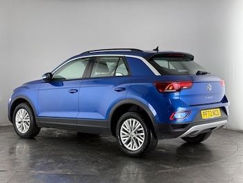 Used Volkswagen T-Roc 2023 for sale - 77550822: Photo