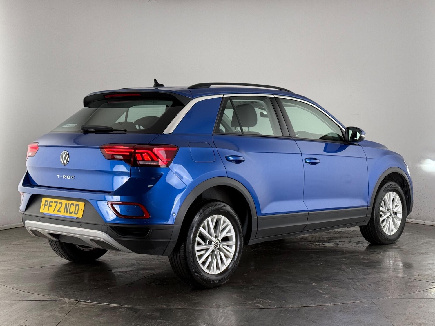Used Volkswagen T-Roc 2023 for sale - 77550822: Photo 6