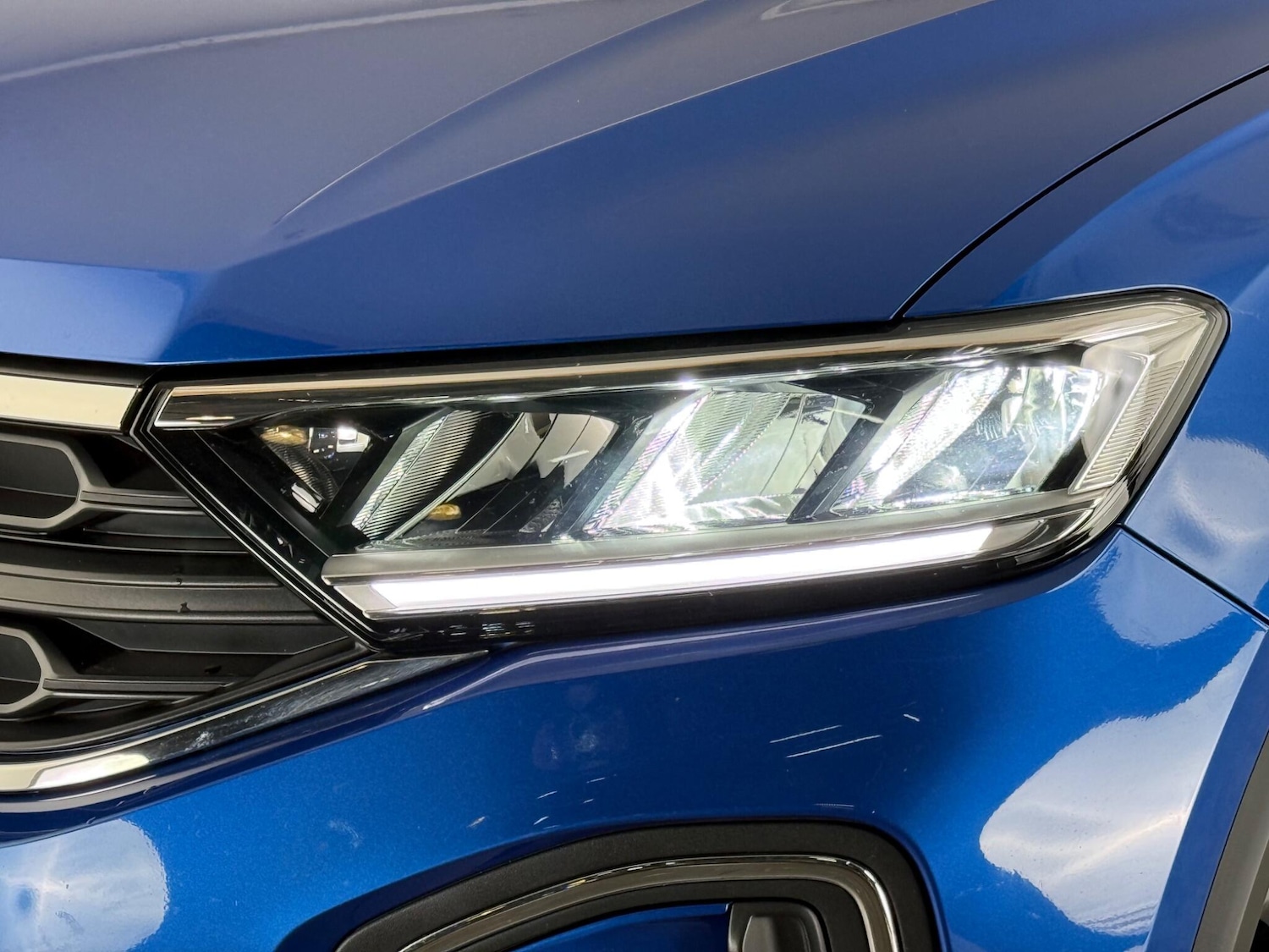 Used Volkswagen T-Roc 2023 for sale - 77550822: Photo 7